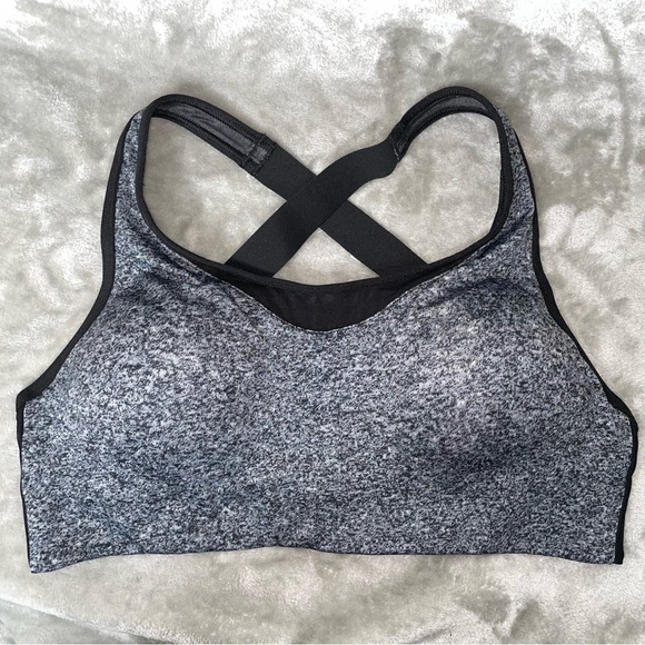 PINK Victoria’s Secret Ultimate Lightly Lined Sports Bra Grey Black Size M - Picture 1 of 8